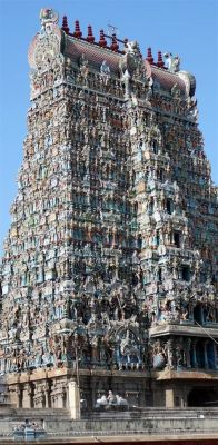  Meenakshi Amman-templet: En kalejdoskop av gudomligheter och arkitektoniska underverk!