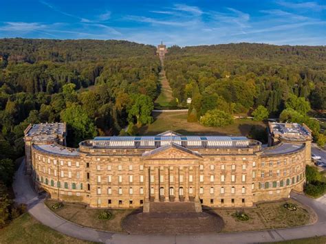  Schloss Wilhelmshöhe! En fantastiska historiska palatsomgivning med en unik vattenfontän