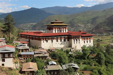  Sonam Dzong - En mystisk fästning med andlig tyngd!